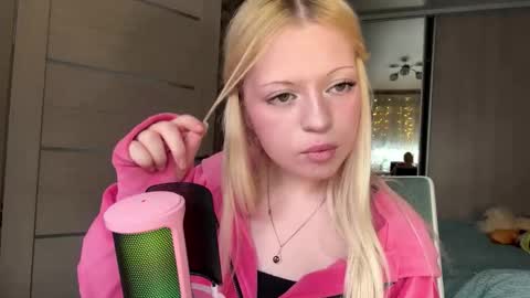 Lola online show from March 6, 10:23 am