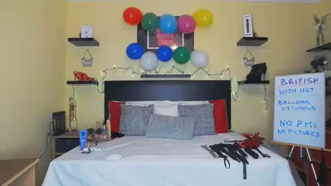 inannalove online show from December 12, 1:49 pm