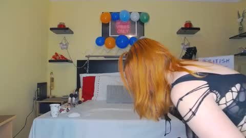 inannalove online show from February 17, 8:26 pm