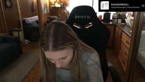 Carter online show from December 6, 10:52 pm