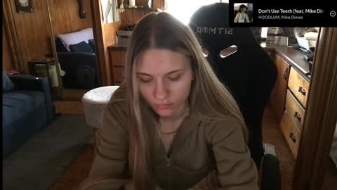 Carter online show from December 23, 9:40 pm