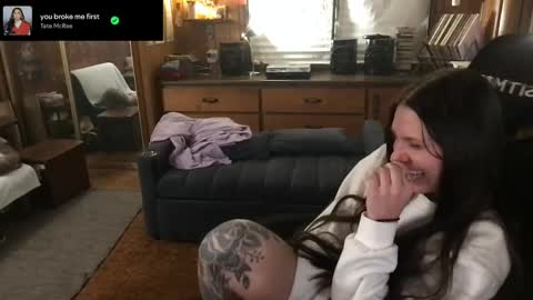 Snapshot of incognitoqueen chatting on March 12, 2:50 am Carter online show from March 12, 2:50 am