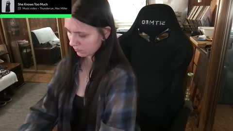 Snapshot of incognitoqueen chatting on March 17, 3:22 am Carter online show from March 17, 3:22 am