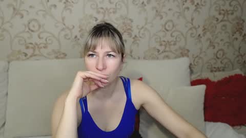 incredible_ariela online show from December 25, 8:07 am