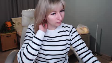 incredible_ariela online show from January 11, 11:45 am