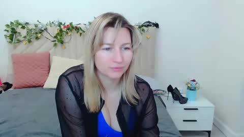 incredible_ariela online show from February 28, 10:49 am