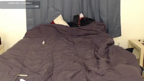 Snapshot of incubussy_x chatting on February 5, 8:43 am Incubussy X online show from February 5, 8:43 am