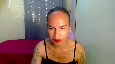 Snapshot of indaypakay_ts chatting on December 2, 9:56 am Pakay online show from December 2, 9:56 am