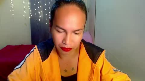 Snapshot of indaypakay_ts chatting on December 14, 8:34 am Pakay online show from December 14, 8:34 am