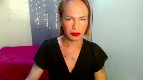 Snapshot of indaypakay_ts chatting on December 30, 9:59 am Pakay online show from December 30, 9:59 am