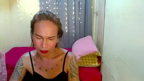 Snapshot of indaypakay_ts chatting on January 7, 6:48 am Pakay online show from January 7, 6:48 am