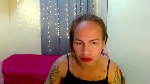 Snapshot of indaypakay_ts chatting on January 9, 6:59 am Pakay online show from January 9, 6:59 am