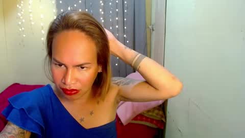 Snapshot of indaypakay_ts chatting on February 1, 5:07 am Pakay online show from February 1, 5:07 am