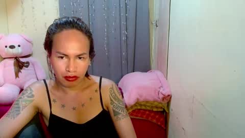 Snapshot of indaypakay_ts chatting on February 25, 5:08 am Pakay online show from February 25, 5:08 am