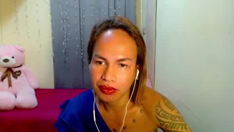 Snapshot of indaypakay_ts chatting on March 11, 8:41 am Pakay online show from March 11, 8:41 am