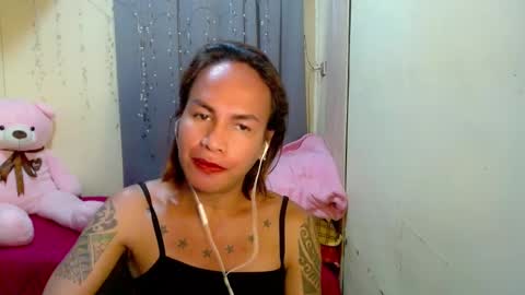 Snapshot of indaypakay_ts chatting on March 12, 2:30 am Pakay online show from March 12, 2:30 am