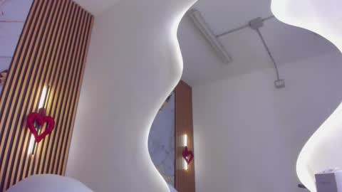 Snapshot of indi_catalina chatting on March 21, 12:32 pm Indi Catalina online show from March 21, 12:32 pm