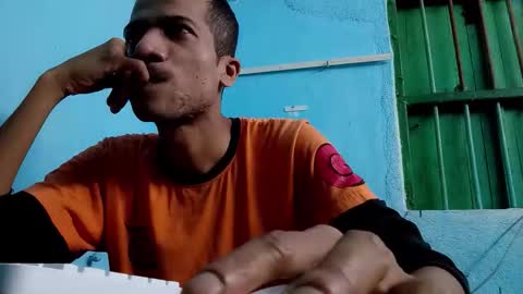 Snapshot of indian_bengali_boy chatting on September 28, 8:58 pm Suman Leo online show from September 28, 8:58 pm