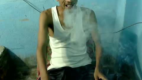 Snapshot of indian_bengali_boy chatting on October 2, 5:09 pm Suman Leo online show from October 2, 5:09 pm