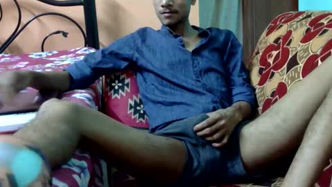 Snapshot of indian_bengali_boy chatting on October 25, 7:30 pm Suman Leo online show from October 25, 7:30 pm