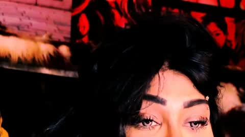 Snapshot of indian_dreamgirl chatting on July 28, 6:42 pm Bella Ambrosia online show from July 28, 6:42 pm