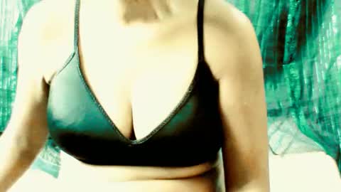 indian_spice_girl online show from March 25, 6:41 am