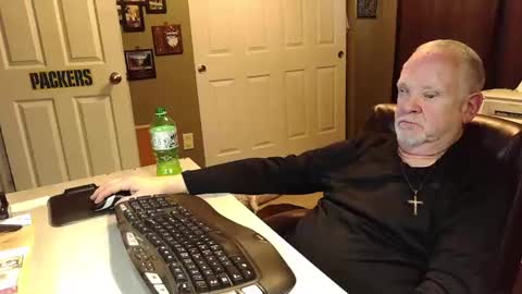 Papa online show from November 11, 8:20 pm