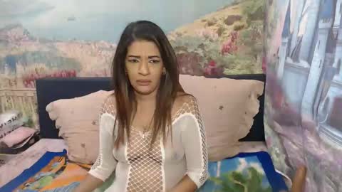 Snapshot of indianaqua23 chatting on October 17, 6:32 pm Alisha online show from October 17, 6:32 pm