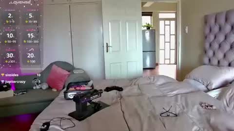 FREE Onlyfans   online show from December 5, 4:53 am