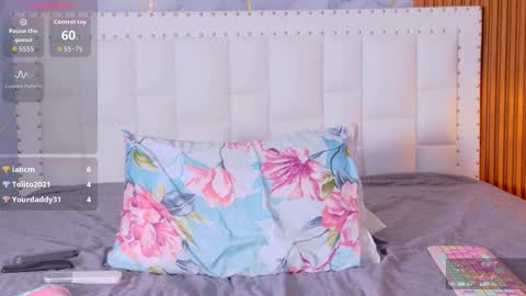 LITTLE AINHOA  online show from October 6, 7:44 pm