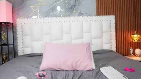 LITTLE AINHOA  online show from June 12, 7:46 pm