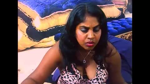 indiandiva27 online show from February 6, 5:49 pm