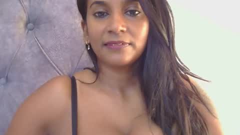 Snapshot of indianjasmin chatting on May 20, 5:13 am priya online show from May 20, 5:13 am