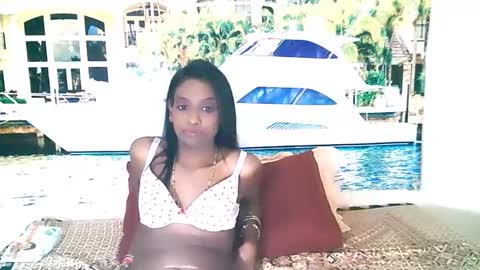 Leah online show from December 21, 7:24 am