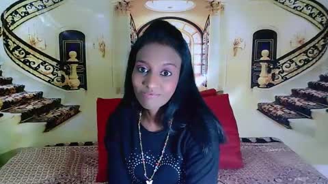 Leah online show from January 6, 4:02 pm