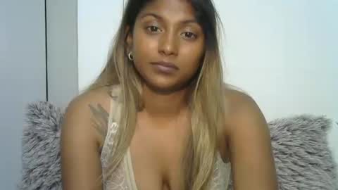 indianqtpie6 online show from November 6, 6:20 pm