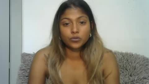 indianqtpie6 online show from May 7, 6:13 pm