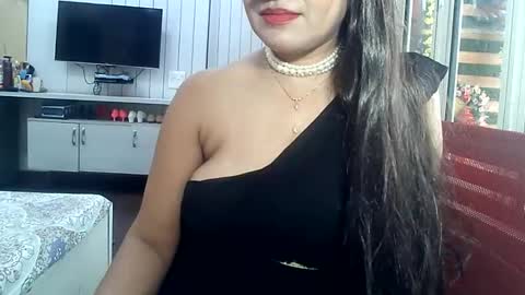 Radha online show from October 25, 8:00 am