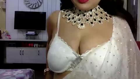 Radha online show from November 17, 5:30 pm