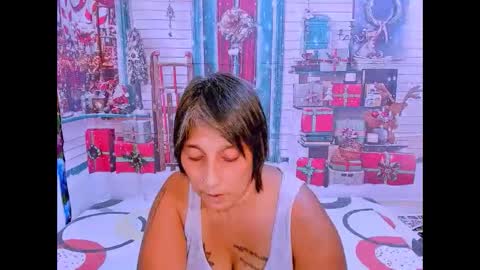 indianroxy27 online show from November 30, 4:44 pm