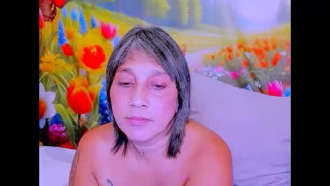 indianroxy27 online show from March 15, 4:46 pm