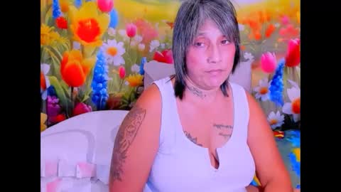 indianroxy27 online show from March 31, 1:29 am