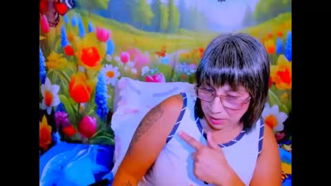 indianroxy27 online show from May 6, 6:02 pm
