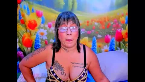 indianroxy27 online show from May 9, 8:14 pm