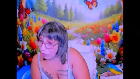 indianroxy27 online show from May 11, 5:21 pm