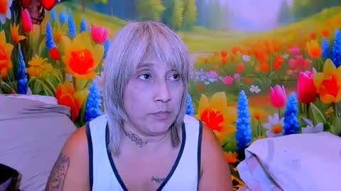 indianroxy27 online show from June 15, 4:09 pm