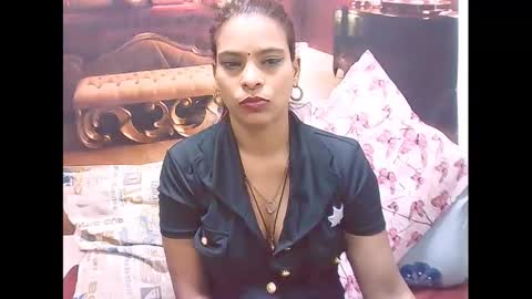 indiansexyass4u2luv online show from January 14, 8:48 pm