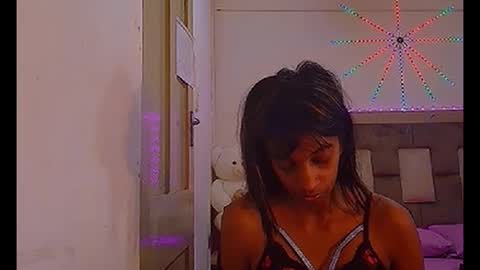 Snapshot of indiansexybtx chatting on April 22, 6:27 am indiansexybtx online show from April 22, 6:27 am