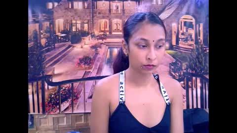 indiansexybutt4u2luv online show from May 9, 5:34 am