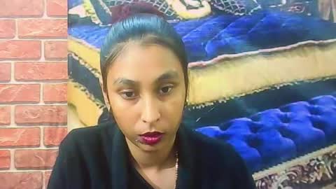 indiansexybutt4u2luv online show from June 19, 5:23 am